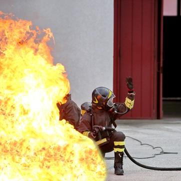 (我的男友是消防员知乎)我的男友是个消防员:他背后的英雄故事和日常生活的感人瞬间 (我的男友是消防员知乎)我的男友是个消防员:他背后的英雄故事和日常生活的感人瞬间